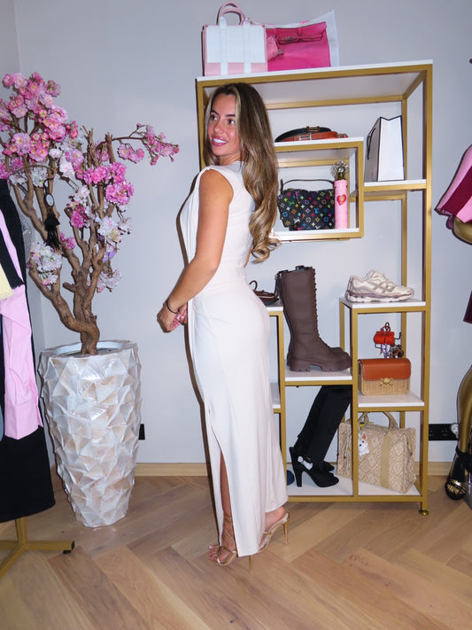 Sofia Elegant Maxi Dress